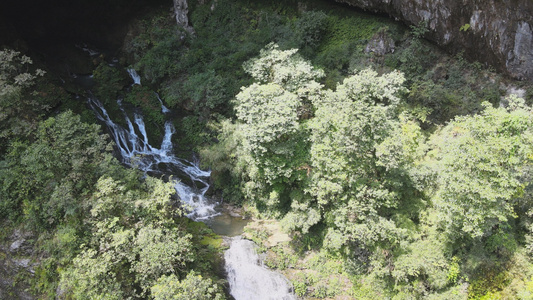 航拍国家5A级旅游景区重庆黑山谷神龙洞视频