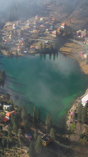 航拍云雾中的川西秘境措卡湖风光视频旅游景区75秒视频