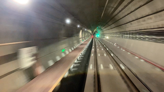 地铁隧道第一视角pov拍摄视频