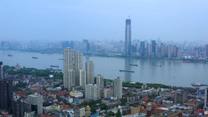 航拍武汉长江风光和两岸建筑群26秒视频