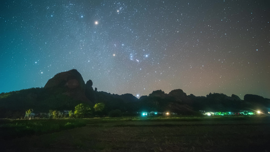 8K桂林丹霞地貌星空星轨延时视频