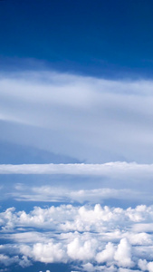 航拍万米高空云层飘动视频