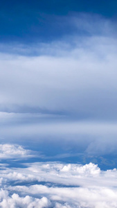 航拍万米高空云层飘动视频