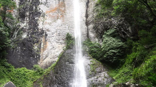 瀑布水流流水升格视频视频