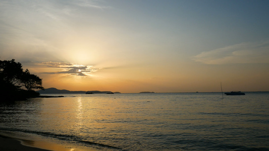 热带海滩海面美丽日落视频