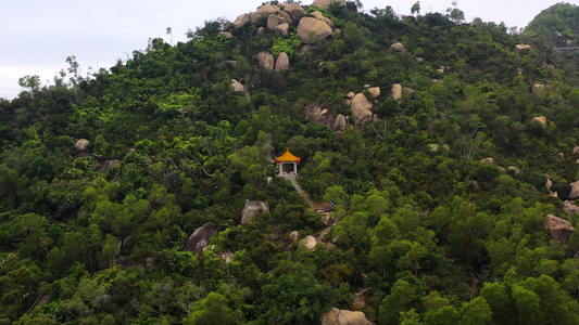 城市中的山景视频