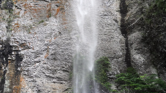 瀑布水流流水升格视频视频