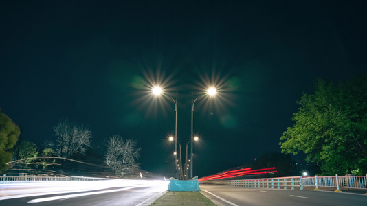 桥路灯下车流夜景延时视频