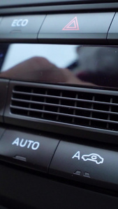 汽车中控台空调温度调节汽车空调视频
