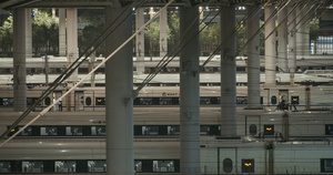 高铁进站出站4K延时14秒视频