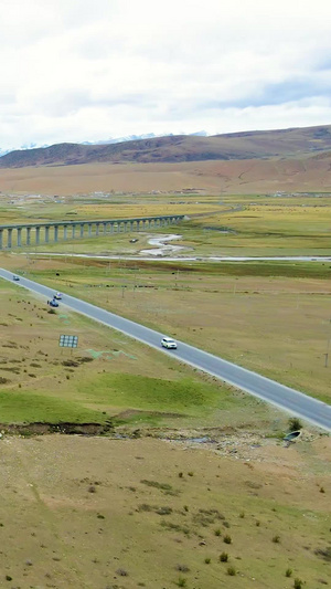 壮美中国青藏高原火车铁路大桥风景铁路桥68秒视频