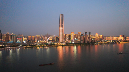航拍武汉新地标606大厦夜晚长江江景天际线建筑高楼灯光秀4k素材视频