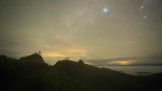 星空云海延时视频