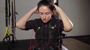 EMS健身电子刺激运动设备12秒视频