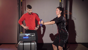 EMS健身电子刺激运动设备6秒视频