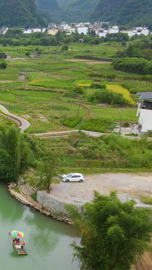 桂林阳朔遇龙桥码头漂流航拍桂林旅游33秒视频