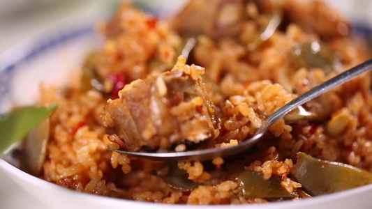 扁豆排骨肉汤拌饭米饭 视频