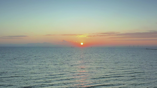 空镜航拍大海及日出视频