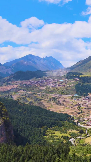 航拍高空视角甘肃扎尕那风景名胜扎尕那航拍69秒视频