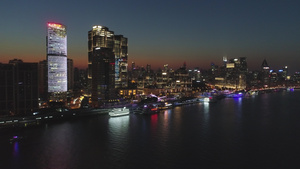 夜幕黄昏时照亮的上海天际线32秒视频