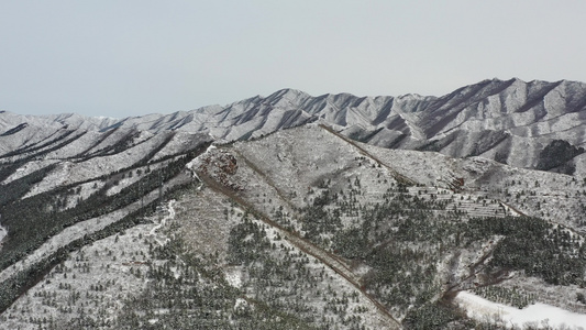 航拍县城雪后雪景视频