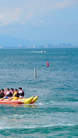 三亚蜈支洲岛海上娱乐香蕉船22秒视频