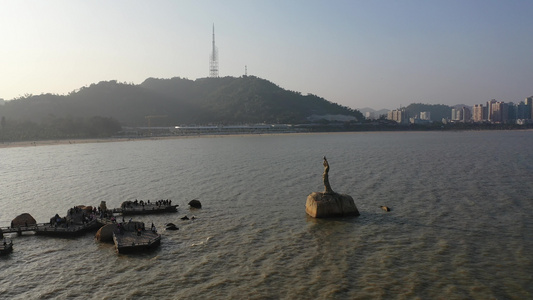 航拍中国广东珠海渔女神像渔女雕像城市地标建筑视频