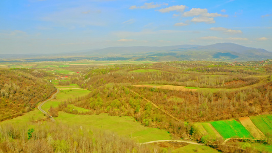 山区农村地貌的空中观察图景视频