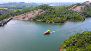 5A风景区弋阳龟峰景区丹霞湖泊游船航拍合集4K69秒视频