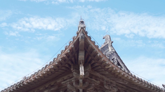 晴天焦作圆通寺建筑草坪视频