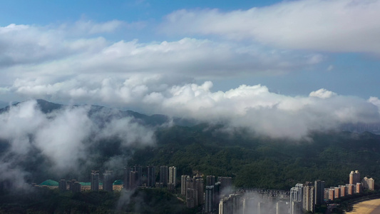 凤凰山雨后航拍云卷云舒视频