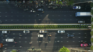 4K无人机航拍泰国曼谷城市中心道路车流14秒视频