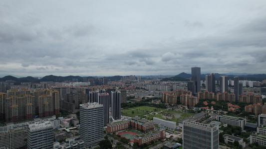 台风天气中的城市视频