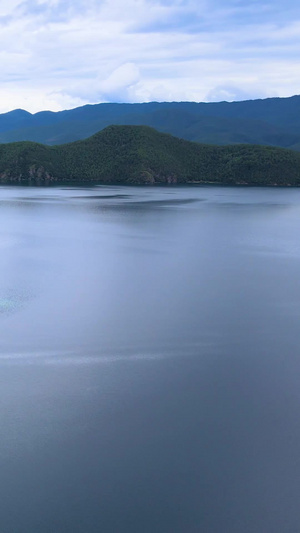 航拍湖心小岛世外桃源自然风光72秒视频