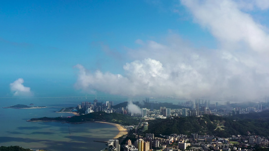 珠海雨后天空的云视频