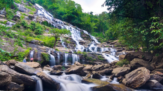 Maeya瀑布 著名的印度国家公园级联 Chiangmai,泰兰州(区外)视频