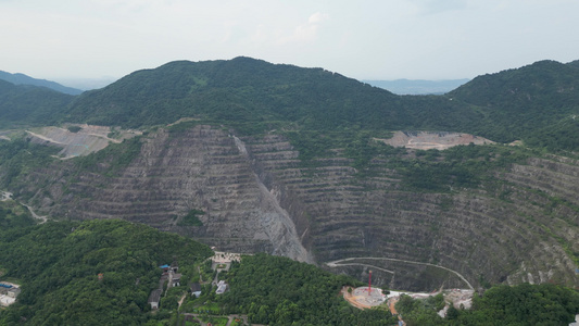 湖北黄石矿山公园亚洲第一坑航拍视频