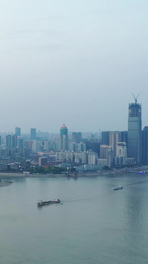 航拍风光城市武汉汉江与长江交汇处老城区汉正街城市素材城市建设50秒视频