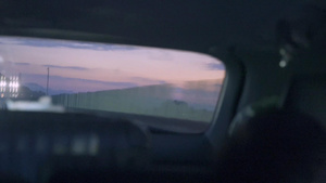 自驾游沿途风景后视镜视角看日出11秒视频
