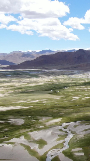 航拍西藏高原地表河流西藏旅游82秒视频
