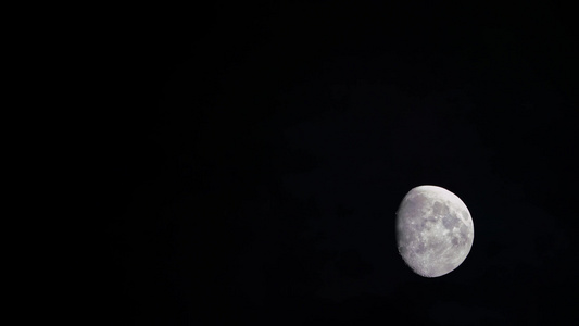 黑夜中月亮视频