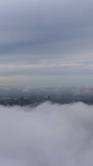 高空航拍云层之上俯瞰城市夜景交通道路灯光素材城市素材52秒视频