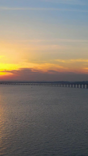 青岛跨海大桥超美日落超长跨海大桥34秒视频