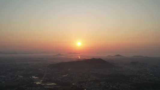 太阳升起风光航拍视频