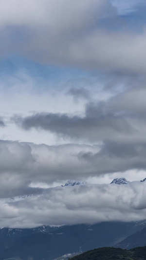 流云雪山自然风光延时拍摄甘孜旅游9秒视频