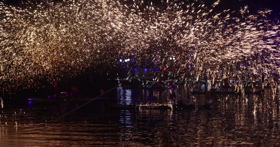 打铁花非遗民俗烟花节日过年视频