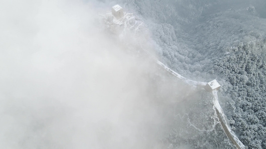 冬季雪景长城下雪的长城建筑视频