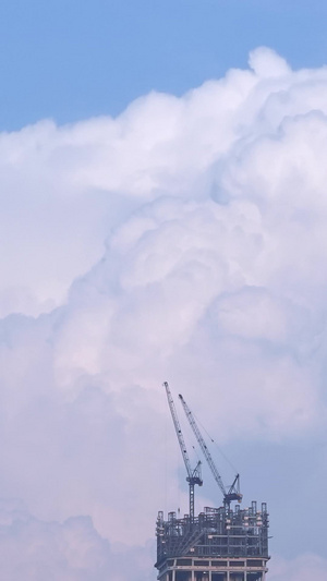 夏天蓝天白云天空云朵流动航拍夜景12秒视频