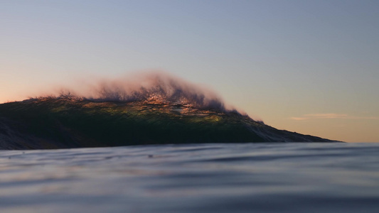 海浪翻滚波涛汹涌海洋巨浪浪花特写视频