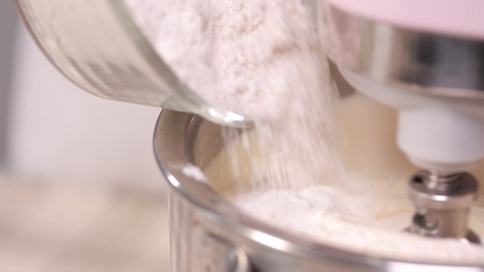 搅拌机打发奶油 视频